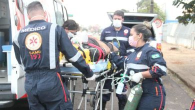 Fotos de Ao passar por buraco, ciclista cai, bate a cabeça e sofre ferimentos graves em Maringá