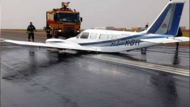 Fotos de Avião faz pouso forçado em aeroporto de Maringá