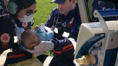 Fotos de Bebê diagnosticado com pneumonia é transferido de helicóptero de Maringá para Umuarama