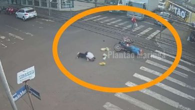 Fotos de Câmera de segurança registra mulher sendo atropelada por moto