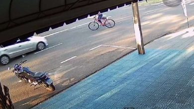 Fotos de Câmera registra acidente que deixou ciclista gravemente ferido em Maringá