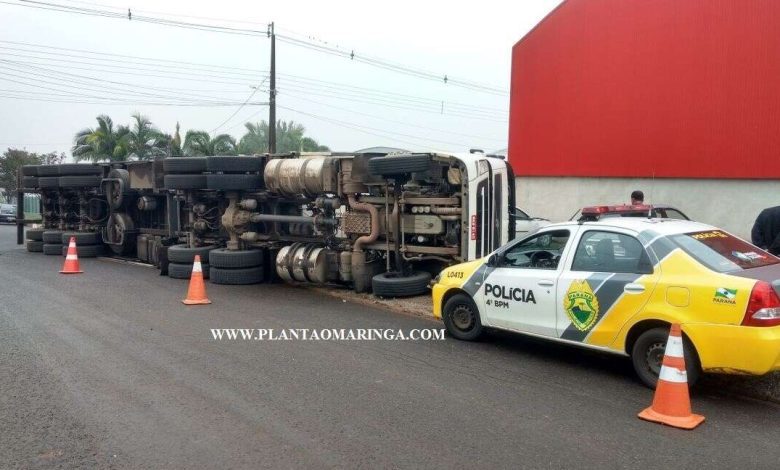 Fotos de Carreta tomada de assalto em Piraí do Sul - PR tomba em Maringá; o caminhoneiro pode estar em poder dos criminosos