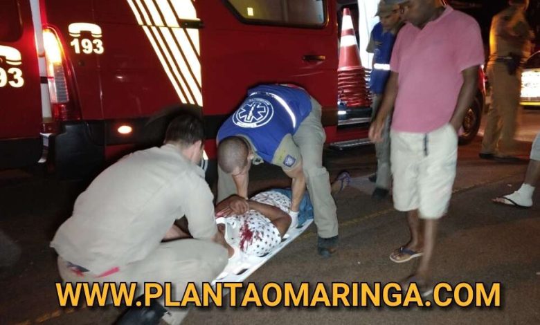 Fotos de Carro bate em moto, invade calçada e atinge parede de residência em Maringá