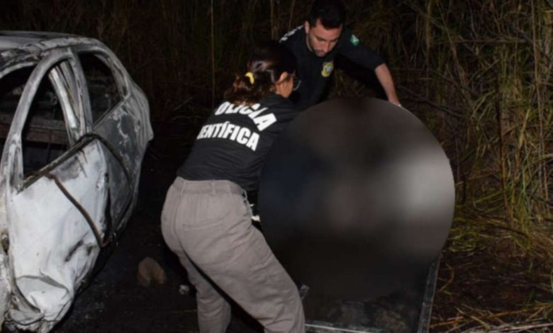 Fotos de Carro com placas de Maringá, bate e motorista morre carbonizado na rodovia PR-444 em Mandaguari