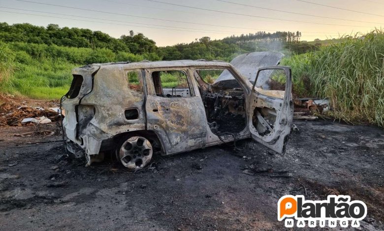 Fotos de Carro queimado é encontrado em fundo de vale em Maringá