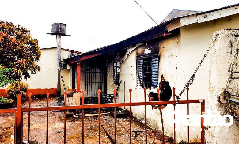 Fotos de Casa pega fogo, idoso não consegue sair e morre carbonizado em Maringá