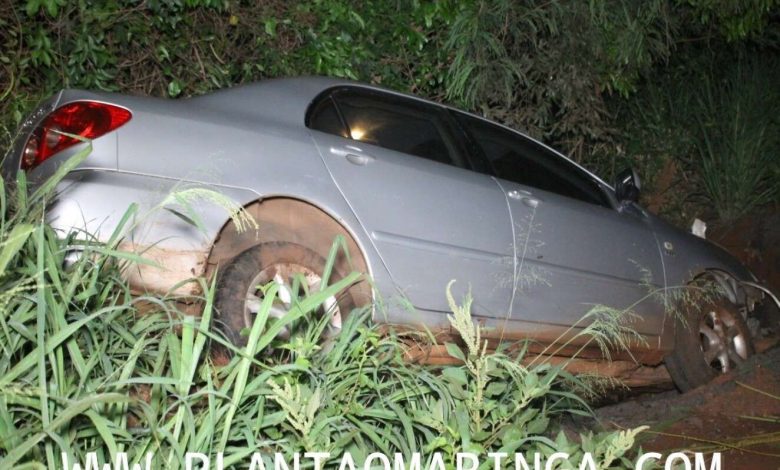 Fotos de Casal de idosos fica ferido após veículo colidir contra carreta na rodovia entre Água Boa e Doutor Camargo