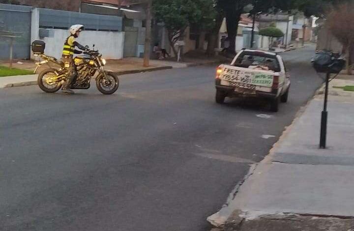 Fotos de Courier com mais de R$ 1,5 milhão em multas atrasadas é apreendida em Maringá