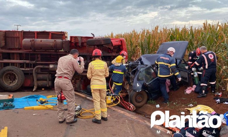 Fotos de Dois adultos e 3 crianças ficam feridas após colisão entre carro e caminhão na região de Maringá