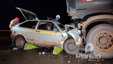 Fotos de Duas pessoas ficam feridas após grave acidente na marginal da rodovia PR-323