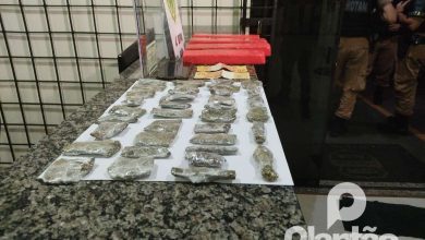 Fotos de Duas pessoas são presas com grande quantidade de drogas em Sarandi