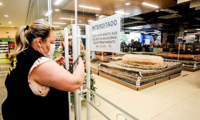 Fotos de Em Maringá; reincidente loja havan é lacrada, interditada e multada