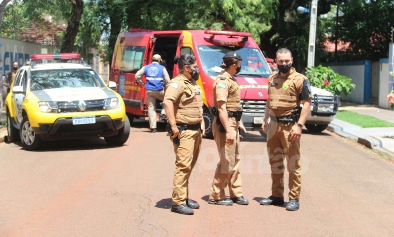 Fotos de Homem é baleado após atacar policial feminina com faca durante abordagem, em Maringá