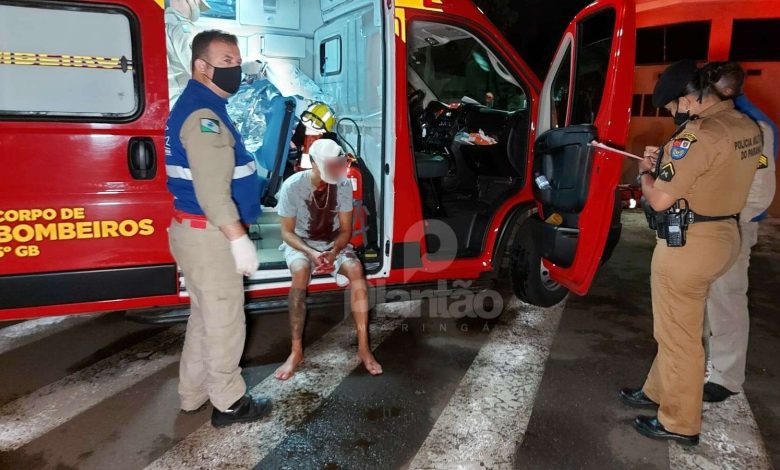 Fotos de Homem é esfaqueado e tem Fusca roubado durante assalto, em Maringá