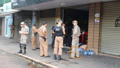 Fotos de Homem é executado com pelo menos 10 tiros em bar de Sarandi