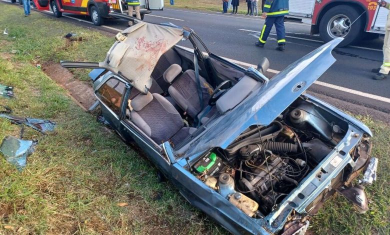 Fotos de Homem é socorrido de helicóptero após capotar carro na rodovia BR-376