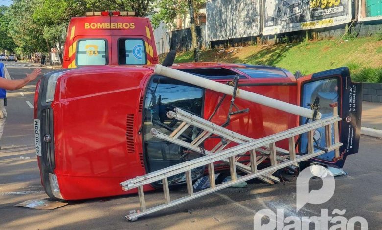 Fotos de Homem fica ferido após colisão seguida de tombamento em Maringá