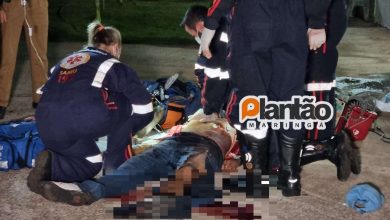 Fotos de Homem morre após ser esfaqueado e outro fica ferido durante briga de vizinhos