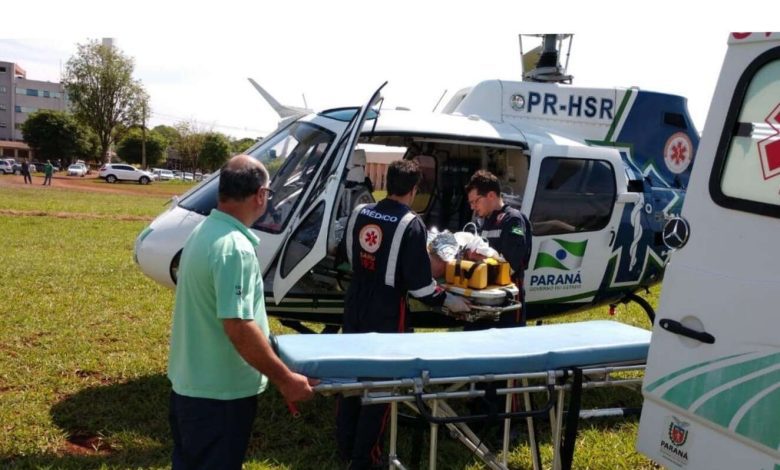 Fotos de Um homem precisou ser socorrido de helicóptero após cair de telhado de 6 metros em Mandaguaçu