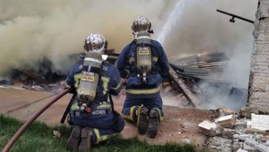 Fotos de Incêndio de grandes proporções atinge fábrica em Sarandi