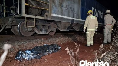 Fotos de Instituto médico legal tenta identificar homem que morreu atropelado por trem em Sarandi