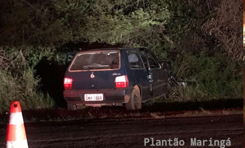 Fotos de Irresponsabilidade na rodovia resulta em acidente violento entre carro e trator