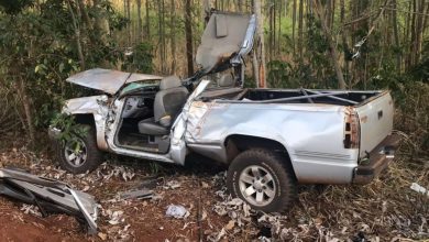 Fotos de Jovem fica gravemente ferido em capotamento de caminhonete