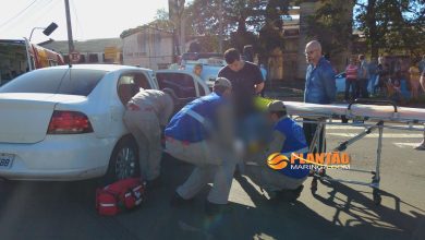 Fotos de Mãe e filha ficam feridas após colisão seguido de tombamento em Maringá