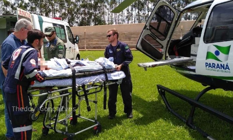 Fotos de Menino de seis anos é picado por escorpião amarelo escondido no tênis