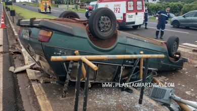 Fotos de Milagre na rodovia; três pedestres quase foram atropelados após capotamento em Maringá