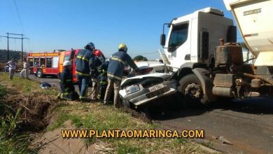 Fotos de Milagre no contorno sul de Maringá!!! Colisão frontal entre carro e caminhão, o carro transportava pacientes de Cianorte