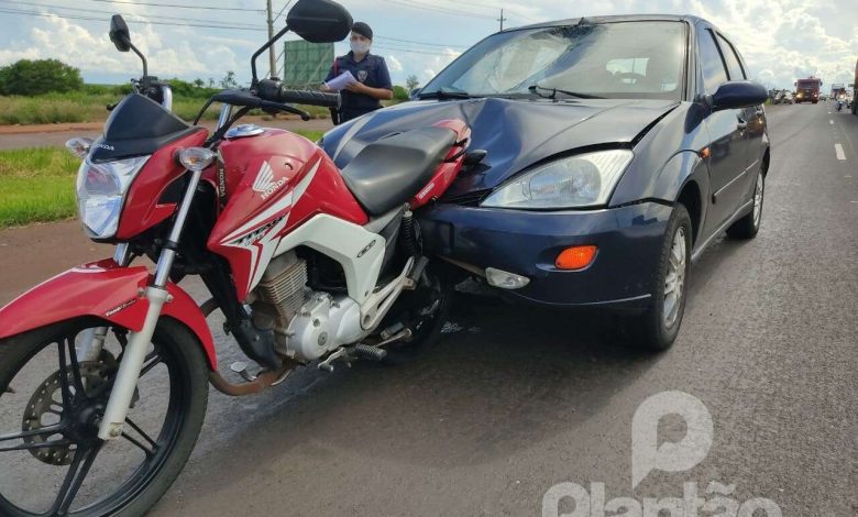 Fotos de Moto é arrastada por 100 metros após colisão traseira na PR-323 entre Paiçandu e Maringá