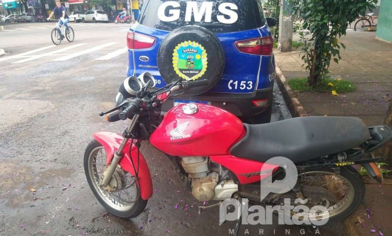 Fotos de Motocicleta com R$ 110 mil em multas e impostos atrasados é apreendida pela Guarda Municipal de Sarandi