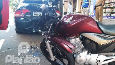 Fotos de Motociclista é socorrido em estado grave após bater em traseira de carro estacionado, em Maringá