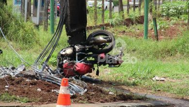 Fotos de Motociclista morre após bater contra poste, em Maringá