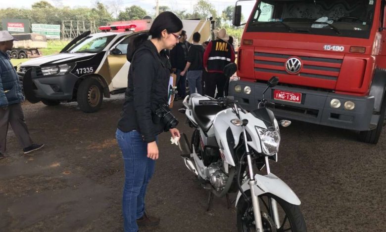 Fotos de Motociclista morre após cair embaixo de caminhão em Maringá