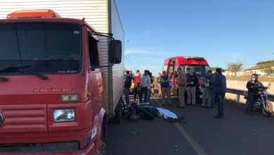 Fotos de Motociclista morre após colidir contra caminhão em Maringá