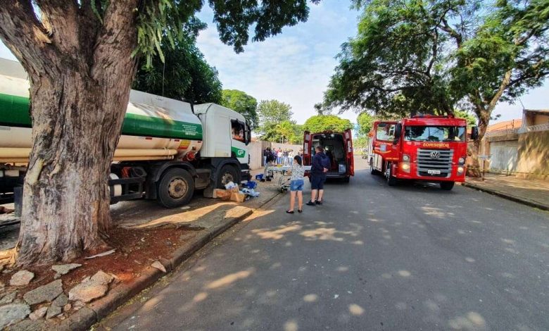 Fotos de Motorista de caminhão morre em Maringá após infarto enquanto dirigia