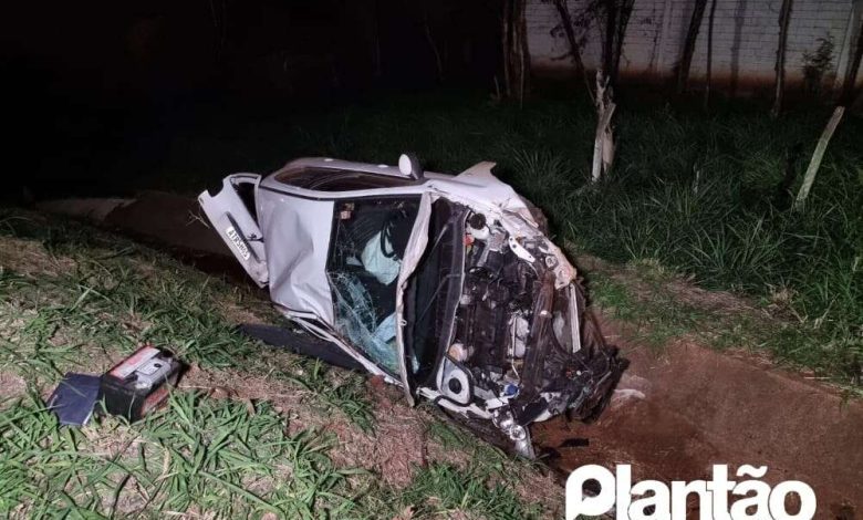 Fotos de Motorista fica ferido ao capotar com carro entre Sarandi e Marialva