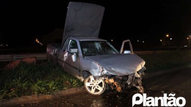 Fotos de Motorista fica ferido após bater em guard rail, do contorno norte em Maringá