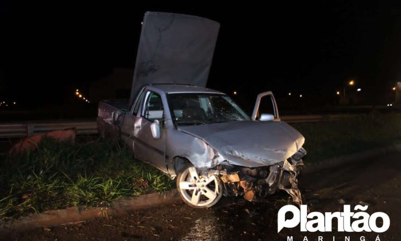 Fotos de Motorista fica ferido após bater em guard rail, do contorno norte em Maringá