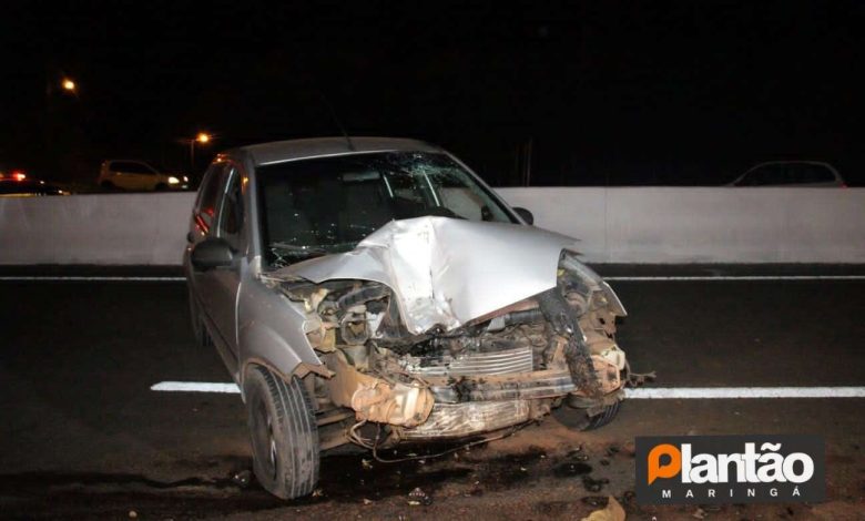 Fotos de Motorista fica ferido após bater na traseira de caminhão em Maringá