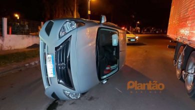 Fotos de Motorista foge da Guarda Municipal de Sarandi e bate em carro estacionado durante perseguição