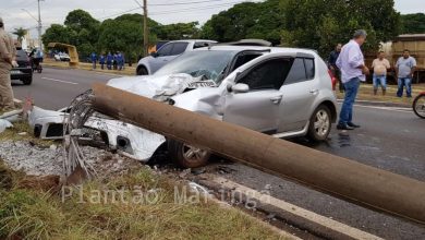 Fotos de Mulher perde controle do veículo e derruba poste em Maringá