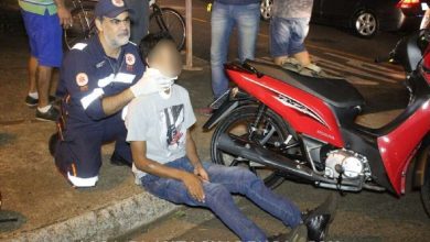 Fotos de Pai e filho ficam feridos após moto colidir com carro em cruzamento na divisa de Maringá e Sarandi