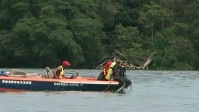 Fotos de Pescadores desaparecem após barco afundar no Porto Rico Paraná