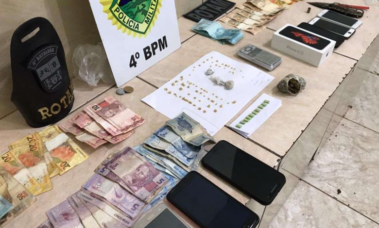 Fotos de Polícia Militar apreende traficante, droga e dinheiro no conjunto joão de barro e zona sete em Maringá