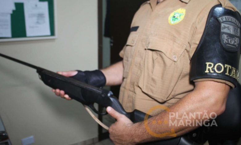 Fotos de Polícia Militar prende mulher com espingarda e material que seriam jogados na CCM em Paiçandu