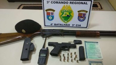 Fotos de Polícia Militar realiza blitz, apreende duas armas de fogo e prende uma pessoa em Itambé