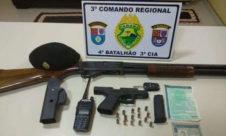 Fotos de Polícia Militar realiza blitz, apreende duas armas de fogo e prende uma pessoa em Itambé